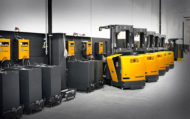 Stage 电瓶和充电器